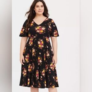 👚Black Floral Studio Knit Midi Dress